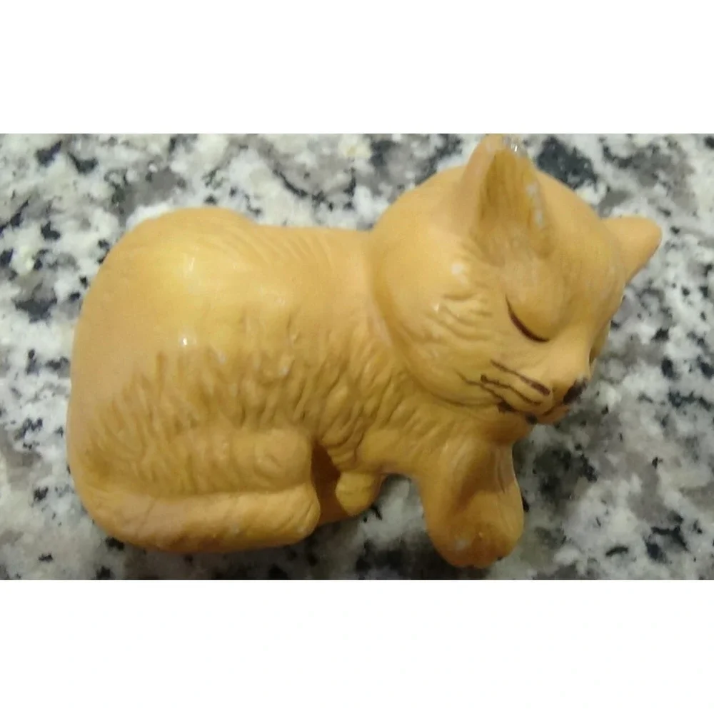 Craft CAT KITTEN - LOT OF 30 Ceramic Figurines #397